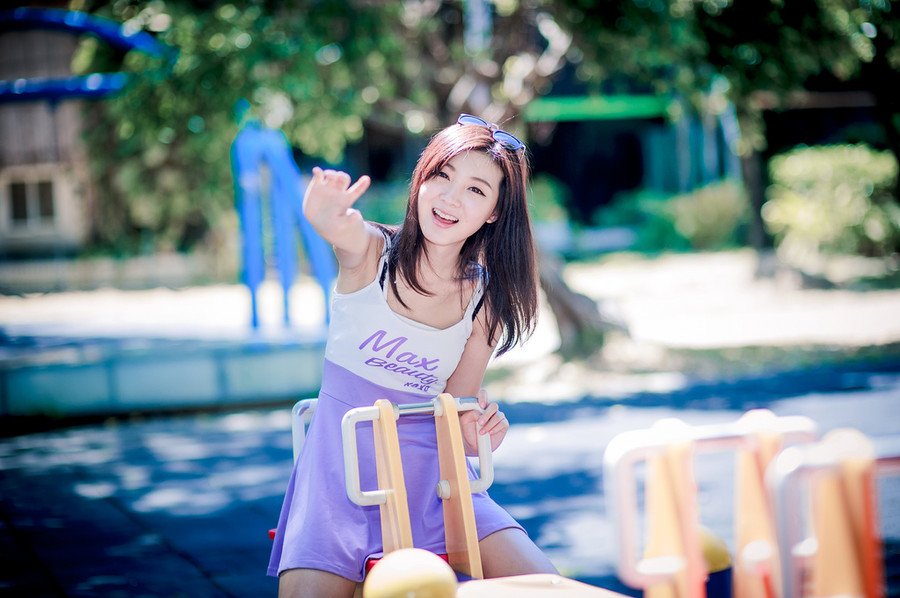 小学的离别，那是最不能知道你身边的人未来将变成一个什么样的人物的时刻[lizhigushicom]。——韩寒《，我想和这个世界谈谈》